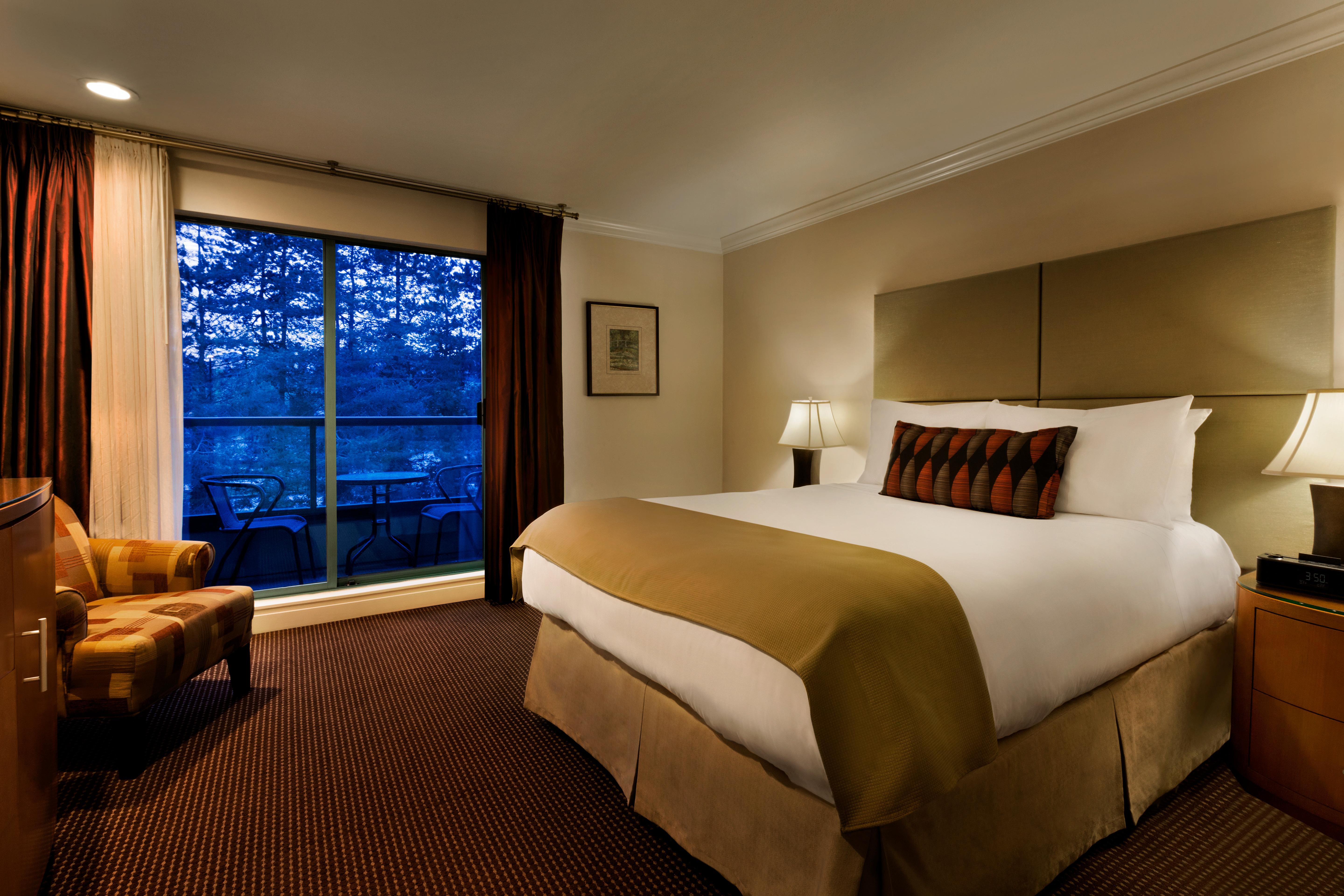 Executive Suites Hotel & Conference Center, Metro Vancouver Burnaby Bagian luar foto