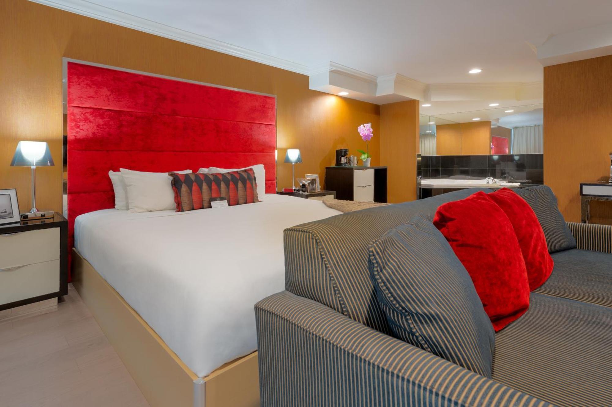 Executive Suites Hotel & Conference Center, Metro Vancouver Burnaby Bagian luar foto